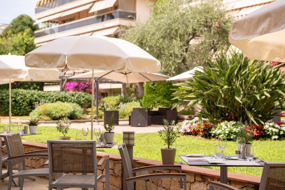 The Originals Boutique, Hotel Les Strelitzias Juan-les-Pins Exterior photo